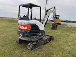 2019 Bobcat E32 Image
