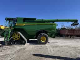 2025 John Deere S7 900 Image