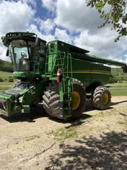 2021 John Deere S760 Image