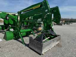 2022 John Deere 700M Image