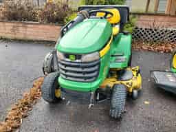 2011 John Deere X320 Image