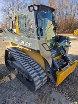 2025 John Deere 325G Image