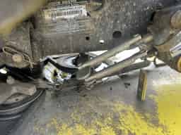 2016 John Deere X738 Image