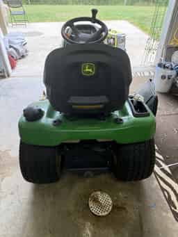 2010 John Deere X320 Image