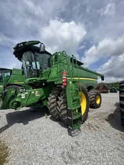2024 John Deere S780 Image