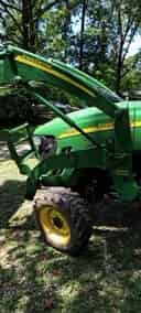 2013 John Deere 3320 Image