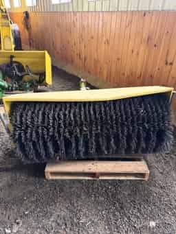 2013 John Deere 60″ BROOM Image