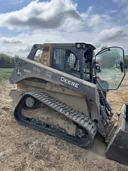 2023 John Deere 333G Image