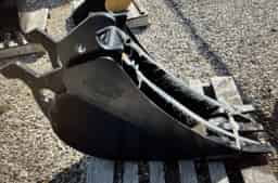 2025 John Deere BYT10987 Image