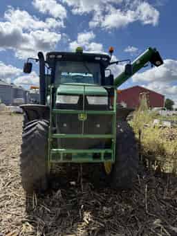 2013 John Deere 7200R Image