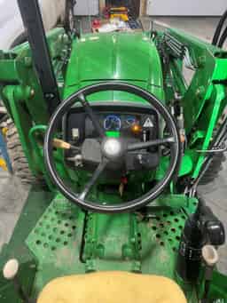 2013 John Deere 5055E Image