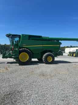 2024 John Deere S780 Image