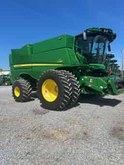 2024 John Deere S780 Image