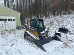 2024 John Deere 325G Image