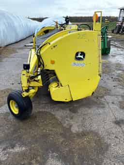 2011 John Deere 640C Image