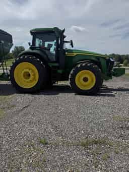 2024 John Deere 8R 340 Image