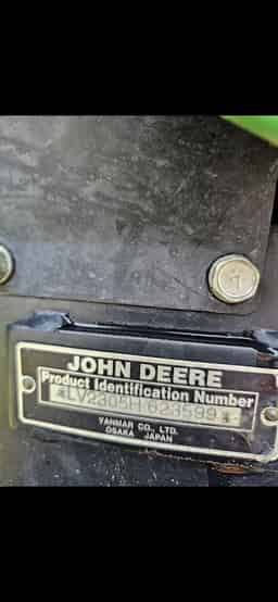 2010 John Deere 2305 Image