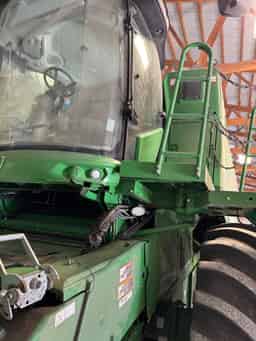 2017 John Deere S680 Image