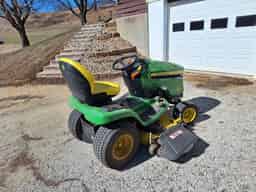 2022 John Deere X380 Image