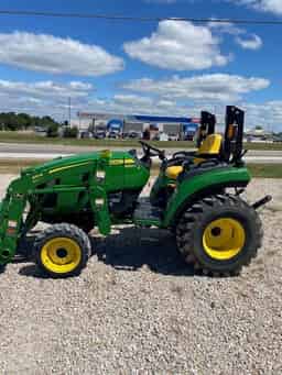 2024 John Deere 2032R Image