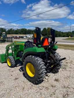 2024 John Deere 2032R Image