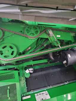 2017 John Deere S680 Image