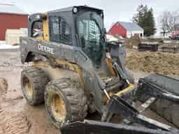 2015 John Deere 326E Image