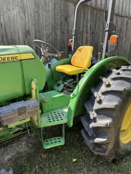 2017 John Deere 5075E Image
