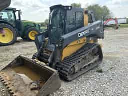 2017 John Deere 333G Image