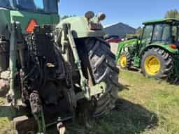 2004 John Deere 9220 Image