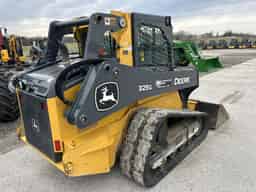 2022 John Deere 325G Image