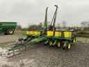 1993 John Deere 7200 Image
