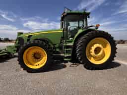 2007 John Deere 8130 Image