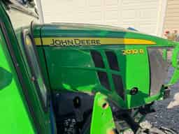 2019 John Deere 2032R Image