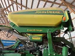 2018 John Deere 1775NT Image