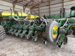 2018 John Deere 1775NT Image