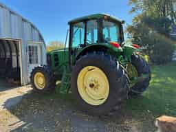 2009 John Deere 7130 Image