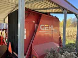 2004 Gehl 2480 Image