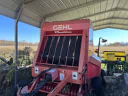 2004 Gehl 2480 Image