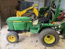 1997 John Deere 855 Image