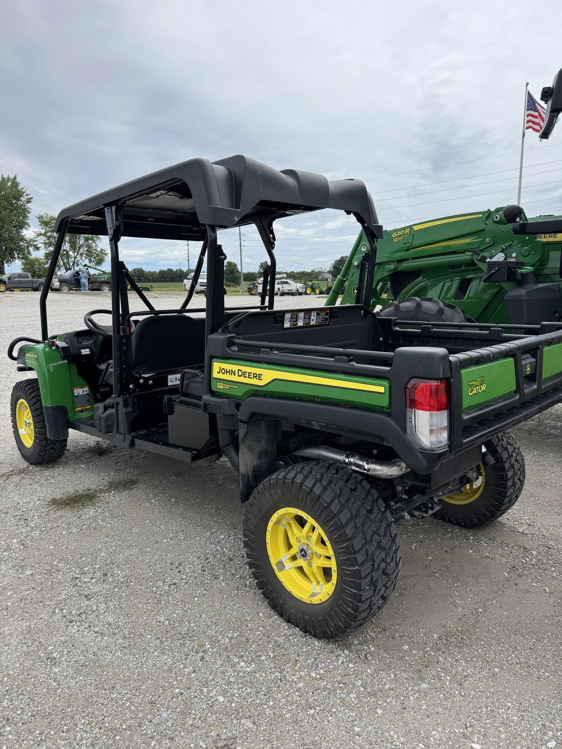 2023 John Deere XUV 825M S4 Image