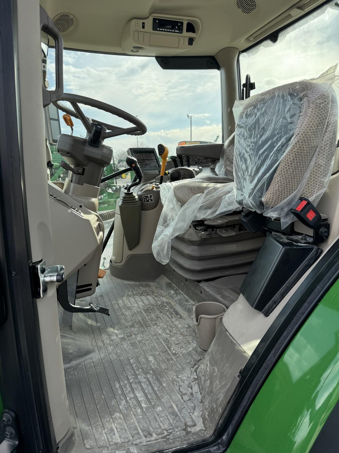 2023 John Deere 6R 175 Image