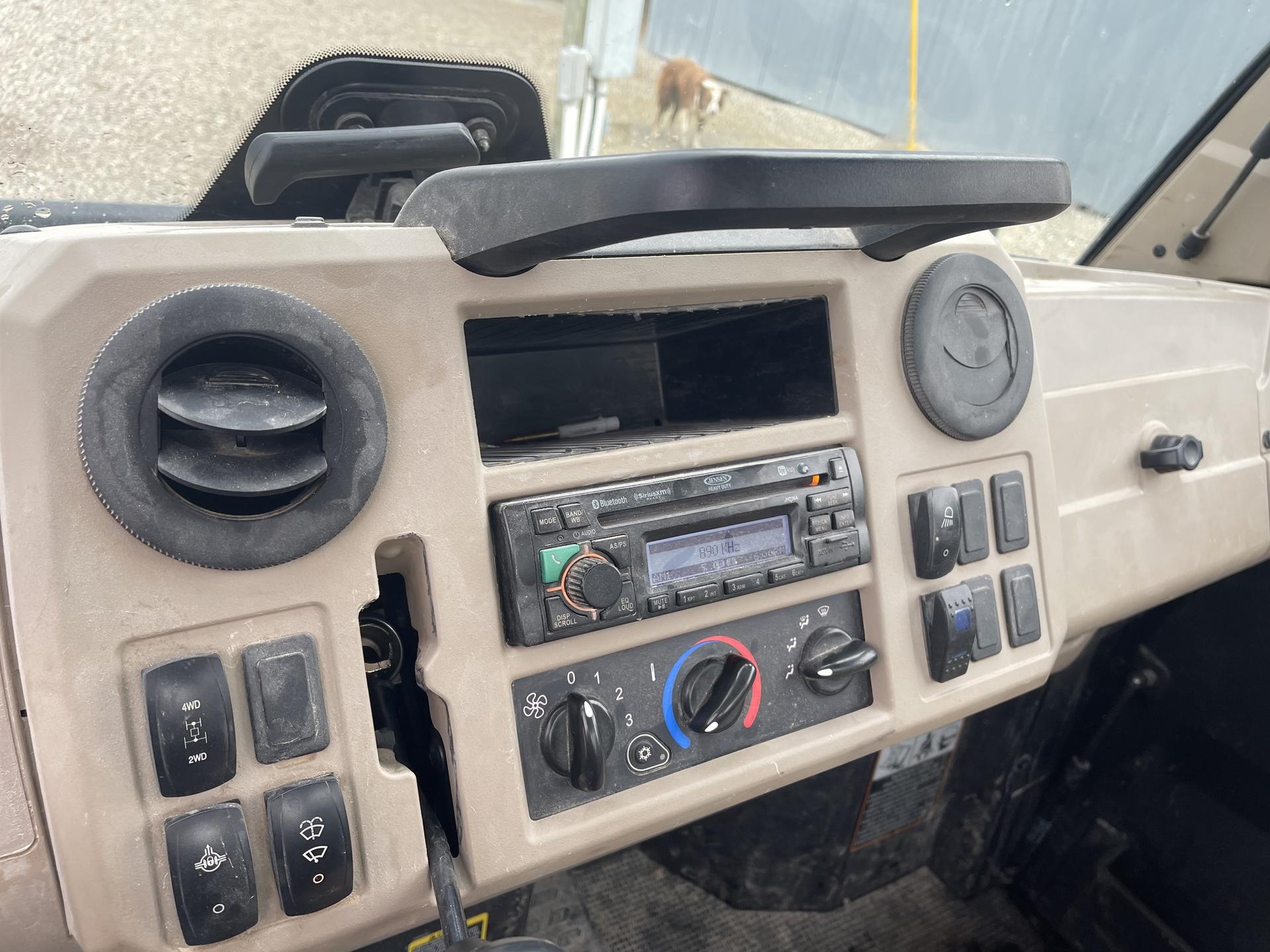 2021 John Deere XUV 835R Image