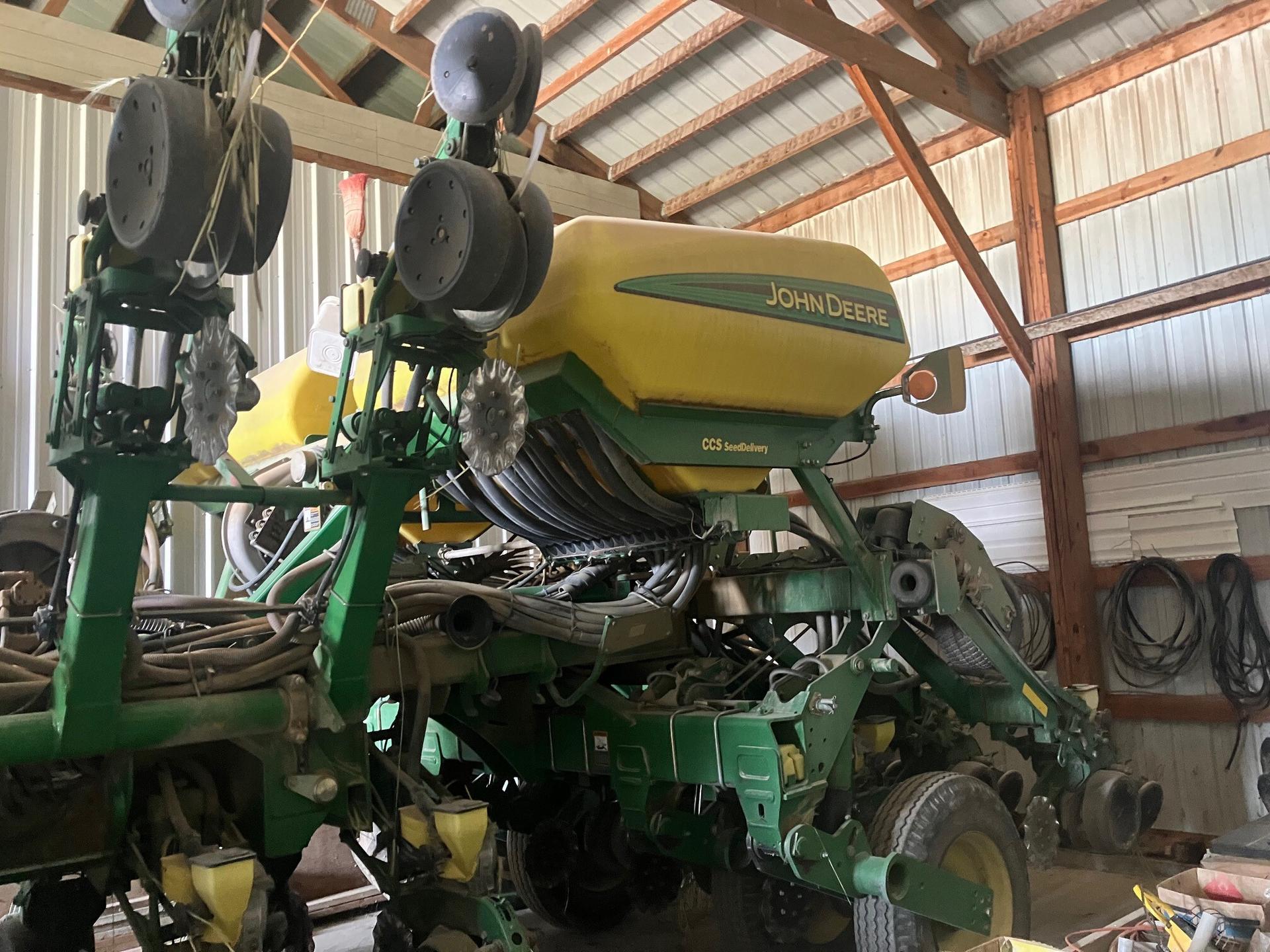 2003 John Deere 1790 Image