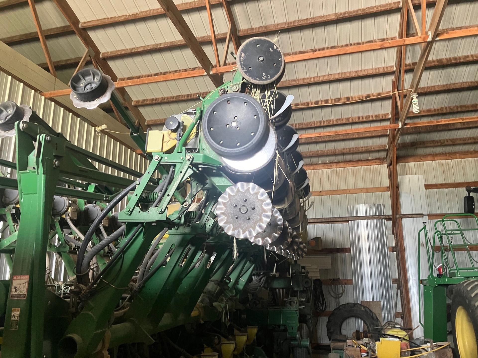 2003 John Deere 1790 Image
