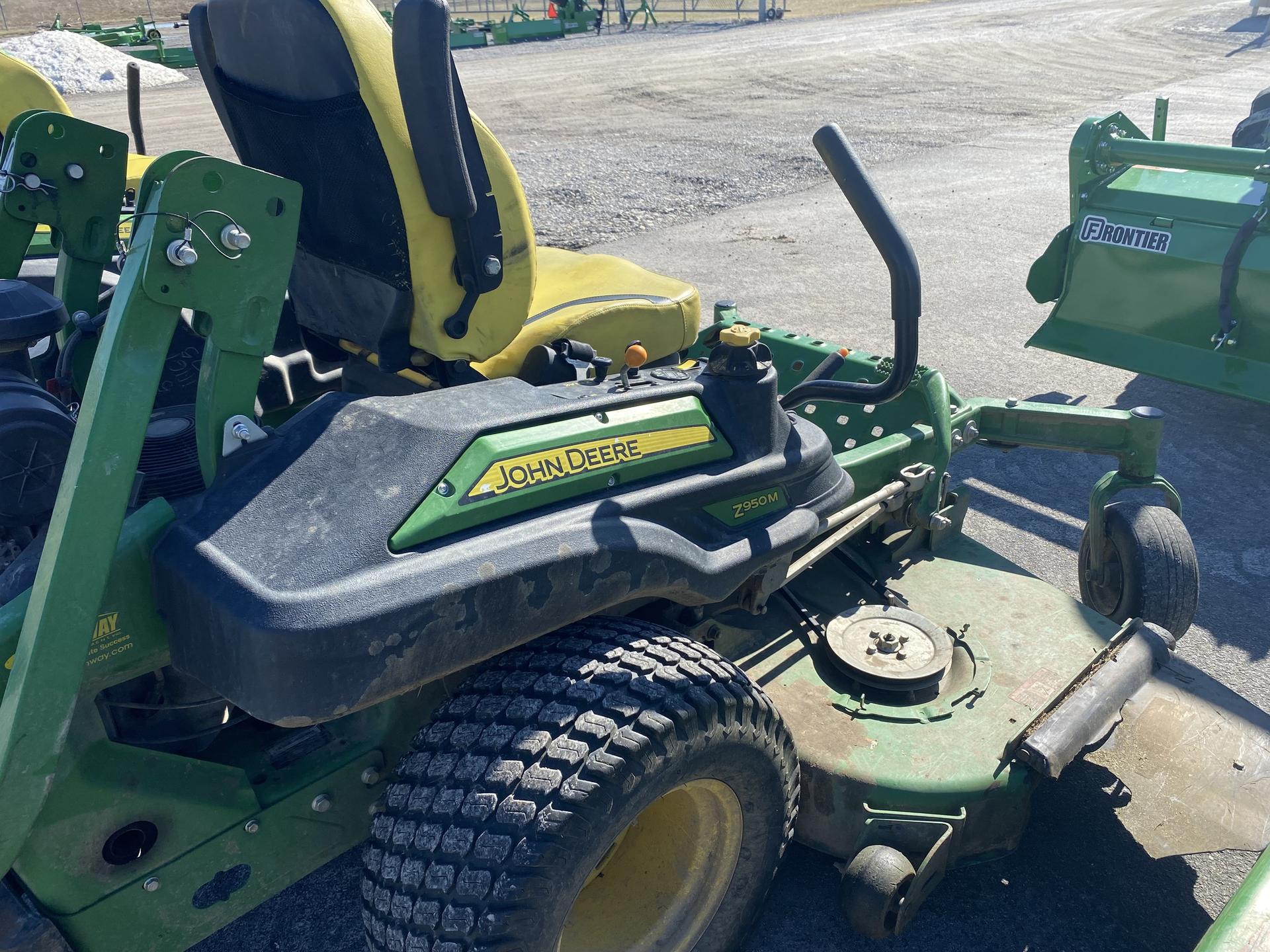 2022 John Deere Z950M Image