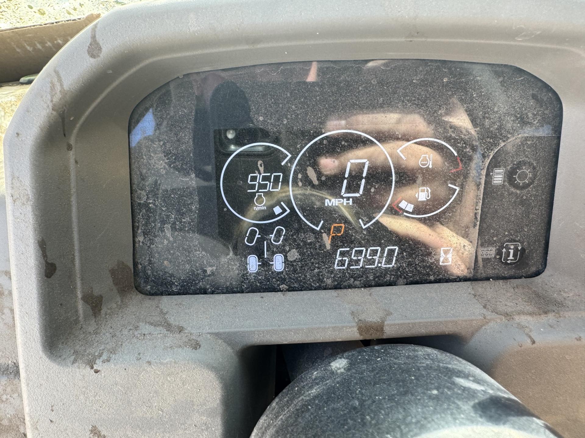 2024 John Deere XUV 835R Image