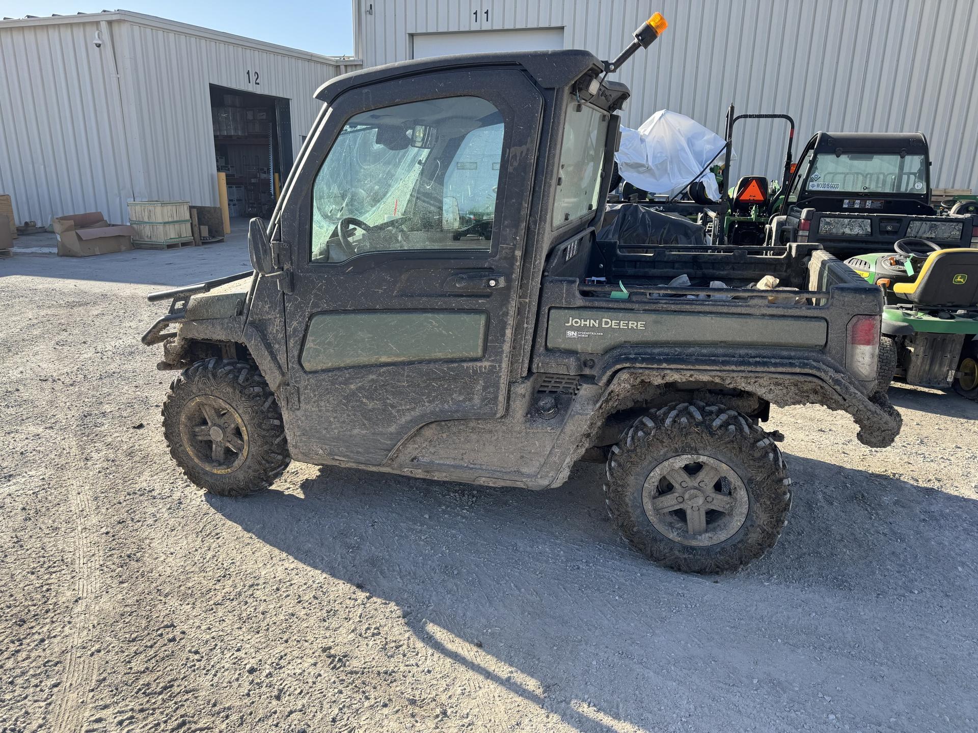 2024 John Deere XUV 835R Image