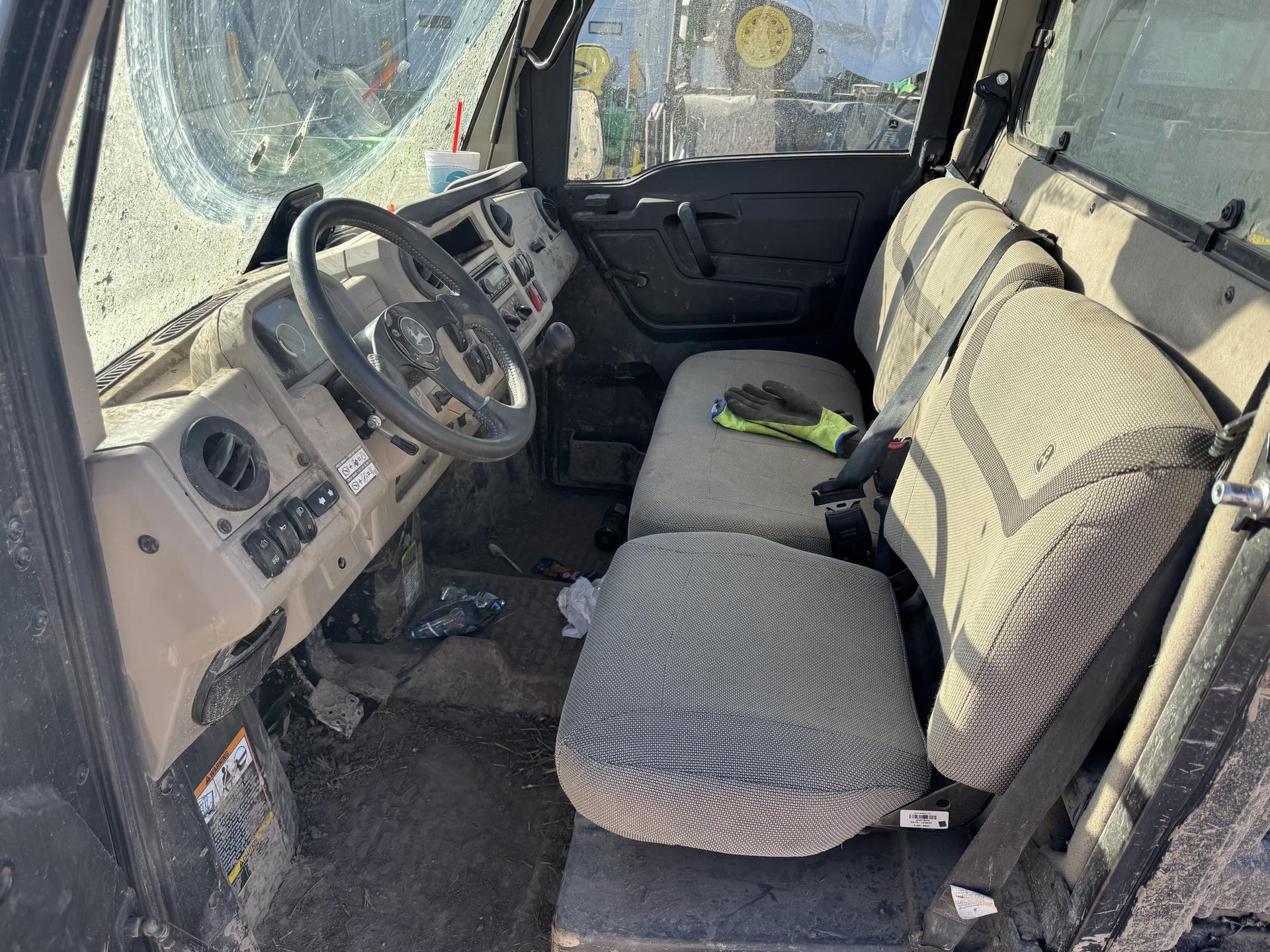 2024 John Deere XUV 835R Image