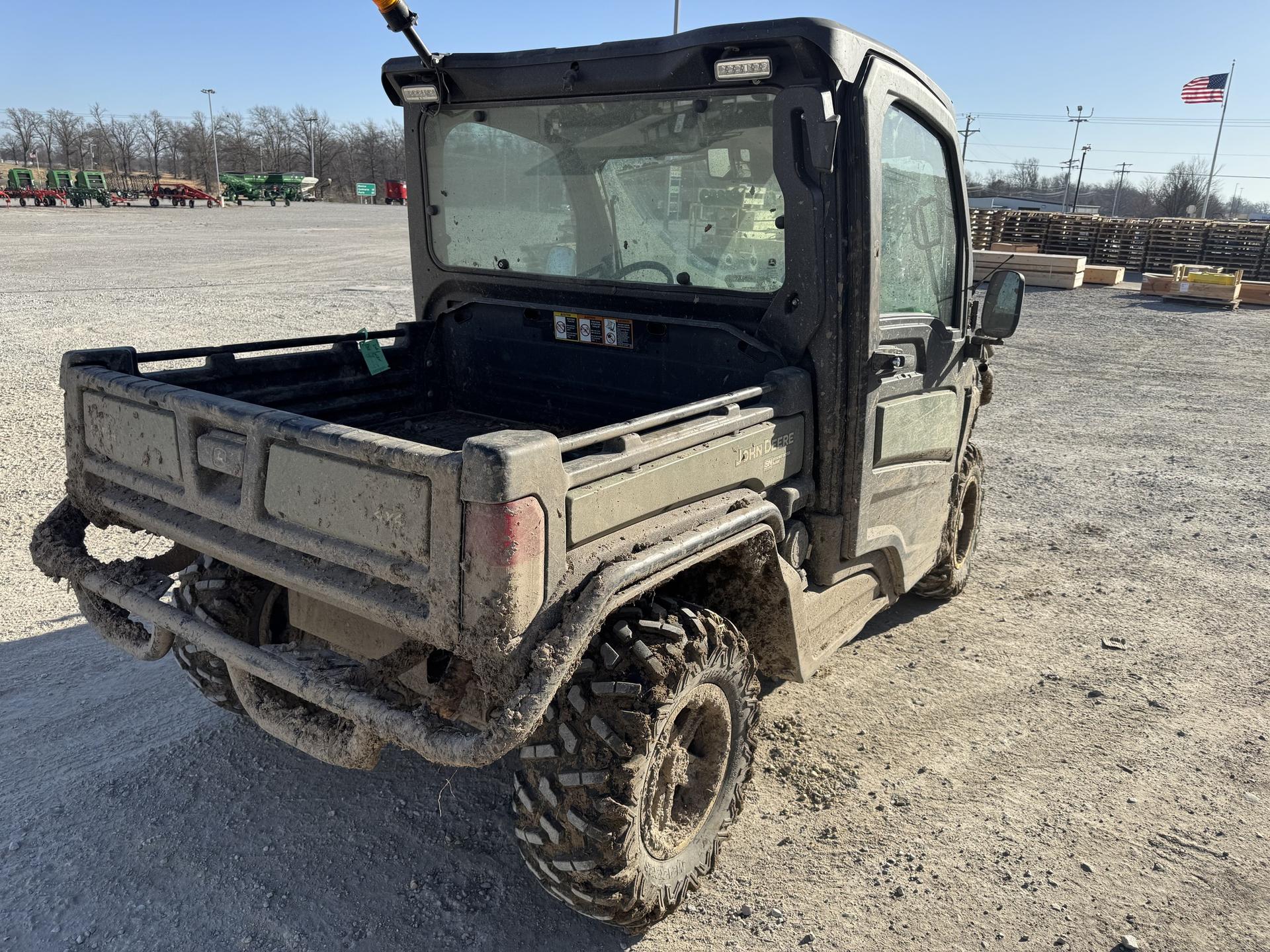 2024 John Deere XUV 835R Image